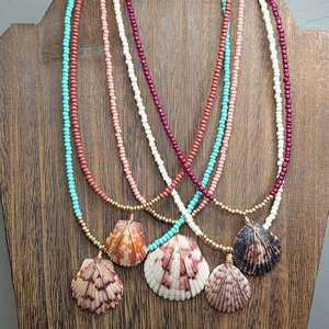 Collana con Conchiglie Grandi e Perline Colorate, Gioielli Estivi da Spiaggia <span class=keywords><strong>per</strong></span> <span class=keywords><strong>Donna</strong></span>, Vendita all'Ingrosso - Product Image 1