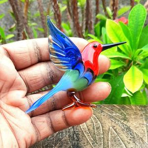 Figurine d'oiseau colibri en verre artisanal, sculpture animale colorée, ornement - Product Image 1