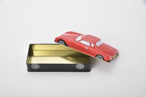 Meilleure vente de boîte en fer blanc souvenir en métal de style moderne impression personnalisée impression offset marque privée forme de voiture 3D cadeau artisanat en métal - Product Image 4