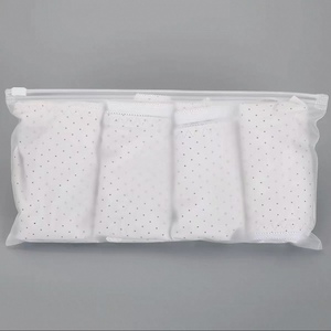 Sacs d'emballage pour vêtements 10*13 pouces, sacs en plastique givré avec fermeture éclair sans trou d'aération pour vêtements et t-shirts - Product Image 4
