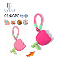 Porte-clés en peluche douce UYEAH OEM/ODM CE/EN71/CPC, poupée de dessin animé, cadeau, logo personnalisé, mascotte fleurie, jouet en peluche souple