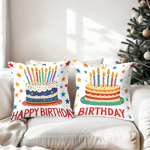 Doğum günü pastası desenli yastıklar, şenlikli mumlar ve renkli yıldızlarla rahat oturma odasını süslüyorlar. - Product Image 3