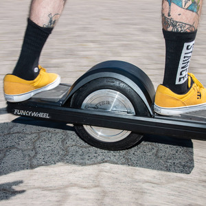 Funkywheel Monoroue Électrique 700W Puissante Monocycle Intelligent avec Pneus de 11 Pouces et Batterie 10Ah - Product Image 1