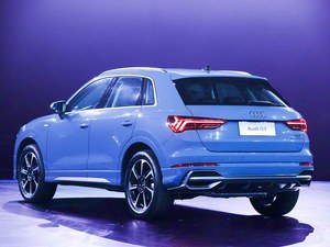 Ensemble <span class=keywords><strong>Audi</strong></span> <span class=keywords><strong>Q3</strong></span> 2025 40TFSI RS VUS compact à essence à haut rendement énergétique - Product Image 3