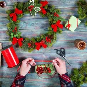 Wowei Kunstmatige Kerstbessen Rode Dennentakken Kersen Decoratie Huisdecor Bloemen Gras Tuin Ambachten Cadeau - Product Image 6