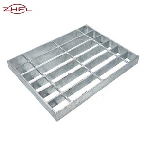 Placa Ranurada de Acero Compuesto Duradero de Acero al Carbono Galvanizado para Aplicaciones en Terrazas, Entradas y Parques, con Malla Anticorrosión y Resistente al Lavado - Product Image 1