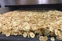 Prix d'usine 100-300 KG Ligne de production de puces banane plantain Les ingénieurs viennent installer