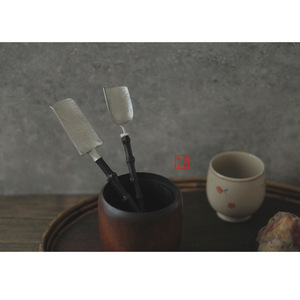 Espátula de estaño puro para té con mango de bambú morado, forma plana, accesorio para la ceremonia del té, para preparar té junto a la estufa, hecho a mano - Product Image 2