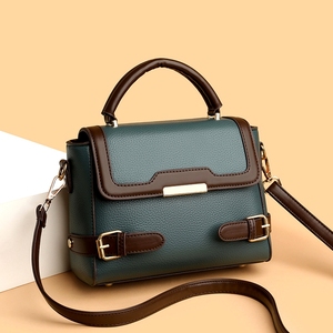 La Nuova Borsa a Tracolla da Donna per l'Autunno e l'Inverno 2025 È Alla Moda e Versatile. IT Presenta un design a blocchi di colore - Product Image 4