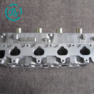 Cabeza de Cilindro Diésel EexcavaStart 4G64-16V MD305479 para Montacargas con Motores 4G64 - Duradera, Confiable y Fácil de Instalar - Product Image 1