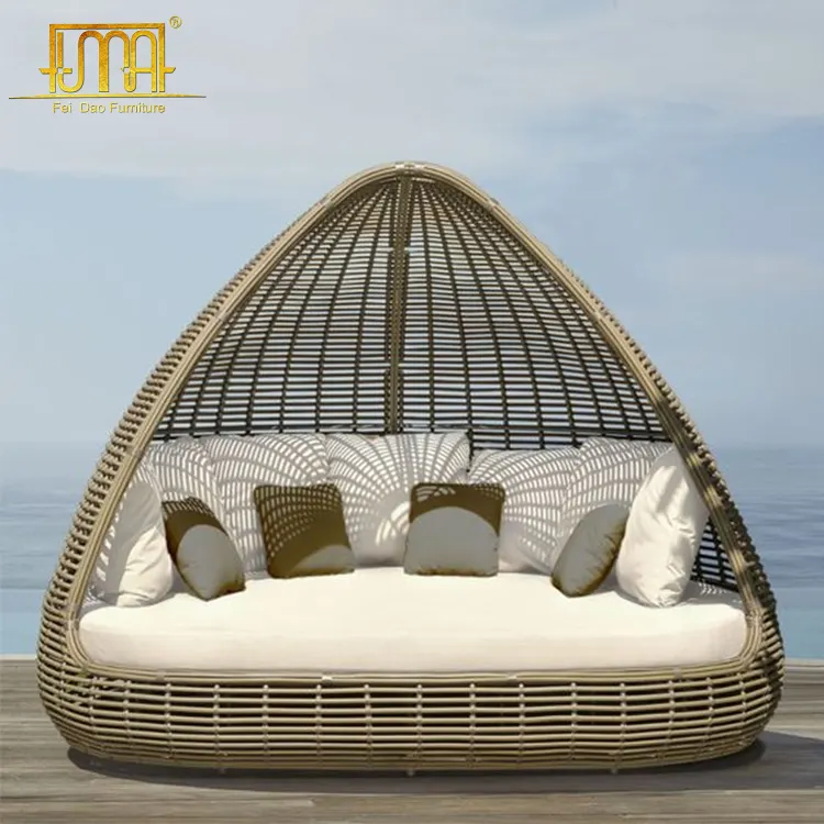 Modern Design Appearance Wicker Patio Round Bed With Canopy Outdoor Furniture