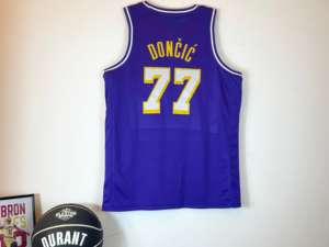 Conjunto de Camiseta de Baloncesto Retro al por Mayor, Personalizable con Nombre/Número Bordado, 100% Poliéster Antibacteriano, Sin Mangas, Grizzlies - Product Image 3