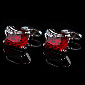 <span class=keywords><strong>Gemelos</strong></span> de aleación de cobre recién llegados, botón de cristal rojo ecológico, novedad de diamantes de lujo de alta calidad para <span class=keywords><strong>camisa</strong></span> de hombre - Product Image 4