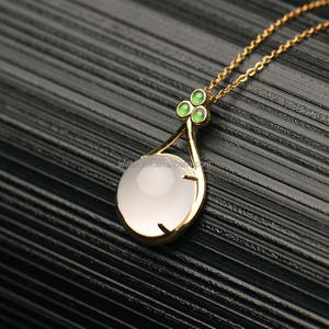 Pendentif en jadéite naturelle de type glace verte impériale Qingyabailu Feicui Forever Star, gravé en forme de cucurbit, haut de gamme - Product Image 3