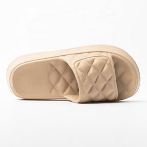 Zapatillas de <span class=keywords><strong>mujer</strong></span> con tacón alto <span class=keywords><strong>Amazon</strong></span> EE. UU. Plataforma de moda EVA Clog Lady Woman Girl Garden Shoe Beach Sandalia Slipper - Product Image 4