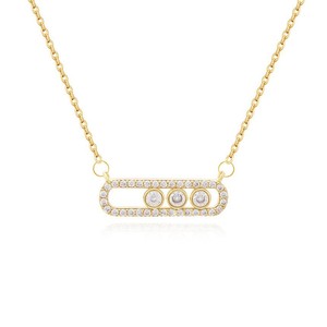 Collar con colgante de diseño exclusivo de circonita con forma de clip y dijes de imperdible de acero inoxidable - Product Image 1