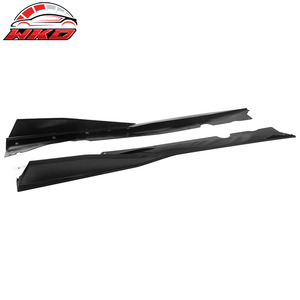 Faldones Laterales Estilo IKON V1 B en Negro Brillante para Chevy Corvette C8 2020-2026 - Product Image 4