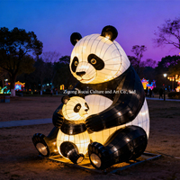Anpassbare Chinesische Riesenpanda-Seidenlaterne Langlebige Tier-Festivallaterne für Wildlife-Outdoor-Nachtshows und Partydekoration