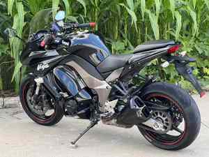 Motocicletta Cruiser <span class=keywords><strong>Kawasaki</strong></span> Z1000SX ad Alte Prestazioni, Motore a Benzina 400cc a Quattro Tempi, 16 Valvole, Quattro Cilindri in Linea, Raffreddato a Liquido, Elettrico - Product Image 2