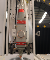 Machine de découpe laser CNC haute efficacité 6000 mm, source Raycus 1500 W pour la découpe de tubes ronds