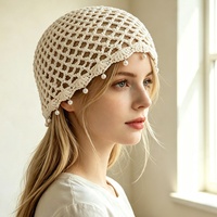 Vente en gros de chapeaux faits main en fil de perles et de paillettes tissées, bonnets tricotés personnalisés ajourés