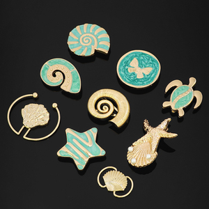 Boucles décoratives en métal en forme de coquillage, étoile de mer et papillon, plaquées or vert, de forme irrégulière - Product Image 2