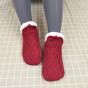 Vente <span class=keywords><strong>en</strong></span> gros <span class=keywords><strong>en</strong></span> usine Chaussons d'hiver <span class=keywords><strong>en</strong></span> coton mousse à mémoire de forme pour femmes Chaussettes épaisses chaudes <span class=keywords><strong>en</strong></span> <span class=keywords><strong>laine</strong></span> de Kint Chaussettes d'intérieur floues pour lit et canapé - Product Image 6