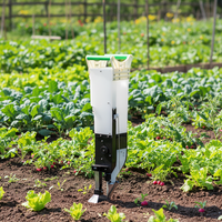 Semoir manuel pratique à une rangée pour une espacement précis des semis, idéal pour les fermes de carottes, les champs de légumes et les opérations agricoles commerciales.