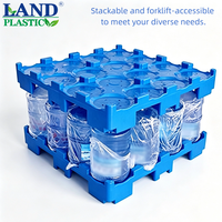 Palette en plastique industrielle robuste à 4 voies et 16 bacs pour bouteilles d'eau de 18,9 L, empilable, en PEHD, avec trous de drainage pour chariot élévateur, antidérapante