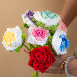 Flor de punto en forma de rosa, tejida a mano con lana, flor simulada de ganchillo, regalo de Tanabata - Product Image 5