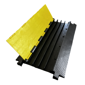 ทางลาดสำหรับงานกิจกรรมกลางแจ้งยางสีดำและเหลือง4ช่องสัญญาณเพื่อความปลอดภัยในการจราจรที่หนักหน่วง - Product Image 2