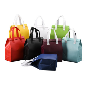 Sac isotherme personnalisé en aluminium non tissé pour la livraison de repas et l'emballage alimentaire - Product Image 1