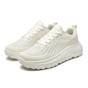 New style casual lightweight and comfortable sports shoes with breathable mesh <b>pads</b> and EVA insoles on the grid surface. - Product Image 2