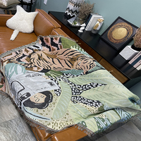 Nouveau design vente chaude de haute qualité jacquard motif personnalisable couverture de canapé anti-poussière couverture tissée