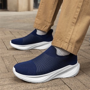 รองเท้าสวมแบบสลิปออนรุ่นใหม่ประจำฤดูใบไม้ผลิ/ฤดูร้อนปี 2026 น้ำหนักเบา เหมาะสำหรับออกกำลังกาย วิ่งจ๊อกกิ้งในเมือง รองเท้าผ้าใบสำหรับทุกเพศ - Product Image 4