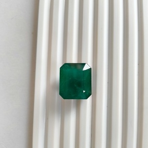 Émeraude verte octogonale de 37,69 carats, pierre précieuse taillée en émeraude, pierre brute pour la création de bijoux - Product Image 5