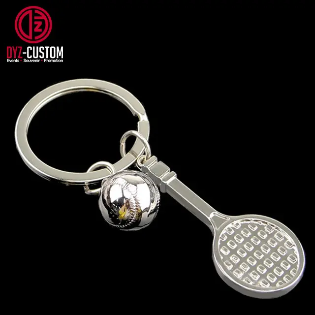 Cadeau de sport créatif raquette de tennis porte-clés en métal avec pendentif porte-clés sur le thème du tennis