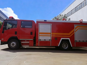 Camión de Bomberos Pequeño Isuzu 4x2 de 6 Ruedas con Tanque de Agua de 8000 Litros, Vehículo de Rescate Contra Incendios de Alto Rendimiento con Bomba Aérea 4x2 - Product Image 4