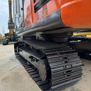 Excavatrice sur chenilles Hitachi 240 d'occasion, 24 tonnes, moteur Isuzu, ensemble complet prêt pour l'exportation et testé. - Product Image 2