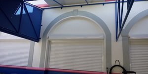 Tapparella Verticale Elettrica in Lega di <span class=keywords><strong>Alluminio</strong></span> con <span class=keywords><strong>Isolamento</strong></span> <span class=keywords><strong>Termico</strong></span>, Design Durevole per Applicazioni in Magazzino - Product Image 5