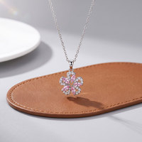 Kalung Bunga Minimalis Wanita Desain Mewah Unik Liontin Kuningan CZ Elegan Temperamen Rantai Klavikula Perhiasan