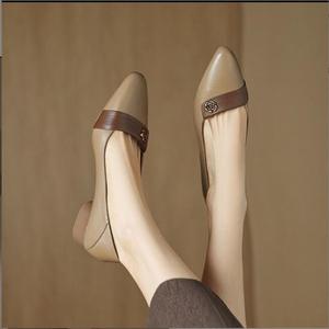 Zapatos individuales puntiagudos marrones Vintage para mujer Cucharón de boca plana y poco profunda-Pisos franceses con zapatos de palabra - Product Image 1