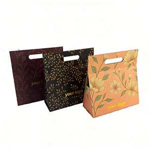 Caja de Regalo Piramidal Triangular Única con Cierre Magnético <span class=keywords><strong>para</strong></span> Exhibición de Tarros de Crema y Sérum Premium y Presentación de Productos de Belleza - Product Image 4