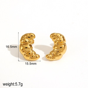 Orecchini geometrici in acciaio inox 18k di moda oro 18k Design di nicchia orecchini con ciliegie e animali per regali di festa da <span class=keywords><strong>donna</strong></span> - Product Image 3