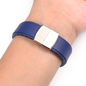 Nouvel arrivage Boucle déployante brossée Boucle à ressort en forme de feuille pour bracelets de montre CTS 18mm 20mm Boucle en D logo Gravure laser Accept - Product Image 6