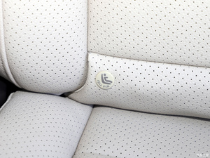 NOUVEAU Siège Mercedes V-Class W447 VITO Noir et Blanc Électrique avec Ventilation Huit Directions, Chauffage et Recharge Sans Fil 160 - Product Image 5
