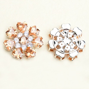 Fivela de Strass de Cristal Zircônia Coração Brilhante com Base Plana, Acessório de Alta Qualidade para Broche de Terno Formal, Jaqueta, Sapatos e Bolsas DIY - Product Image 6