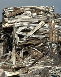 Grades fantastiques Ceintures de qualité superlative Pots Roues Canettes de ferraille d'aluminium - Product Image 4