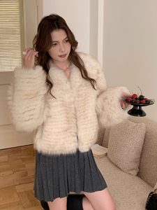 Parka da Donna in Vera Pelliccia di Volpe con Strisce a Righe e Colore Personalizzabile, Stile Elegante da Ufficio - Product Image 1