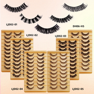 ขนตาปลอมแบบติดเอง 10 คู่ รุ่น Cat Eye Russian Volume D Roll แบบหนา ให้ลุคโดดเด่น ยาวเต็มแถบ ติดซ้ำได้ สีดำเรืองแสง ให้เอฟเฟกต์ 3 มิติ - Product Image 3